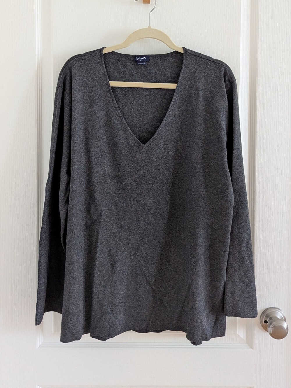 Splendid dark gray v-neck tunic sweater Size L